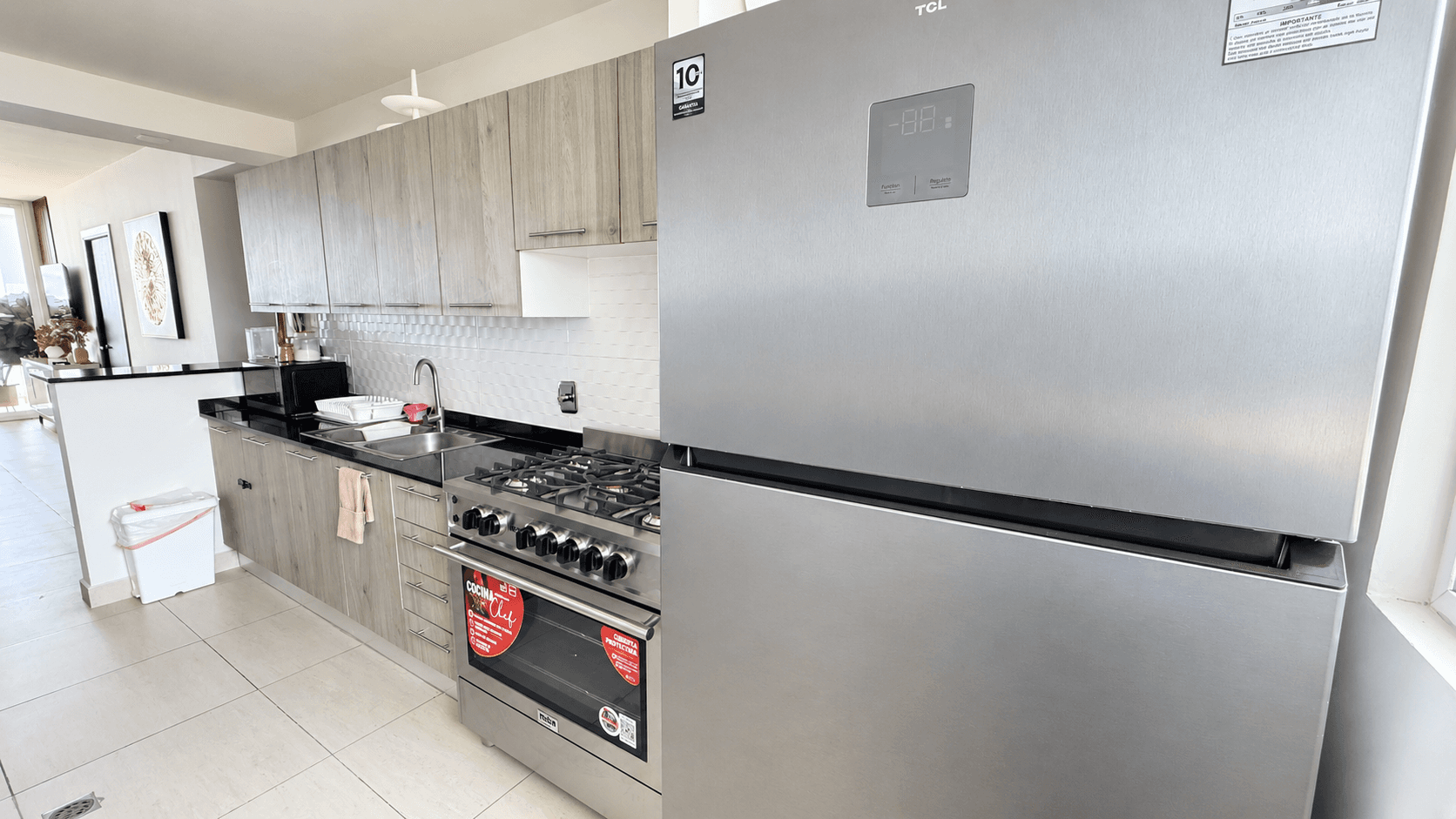 Refrigerador, estufa y horno listos para su uso